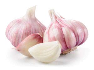 Simpatia do alho: 5 simpatias fortes e poderosas usando alho.